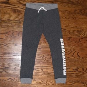 Girl’s abercrombie kids Gray Joggers • Size 11/12